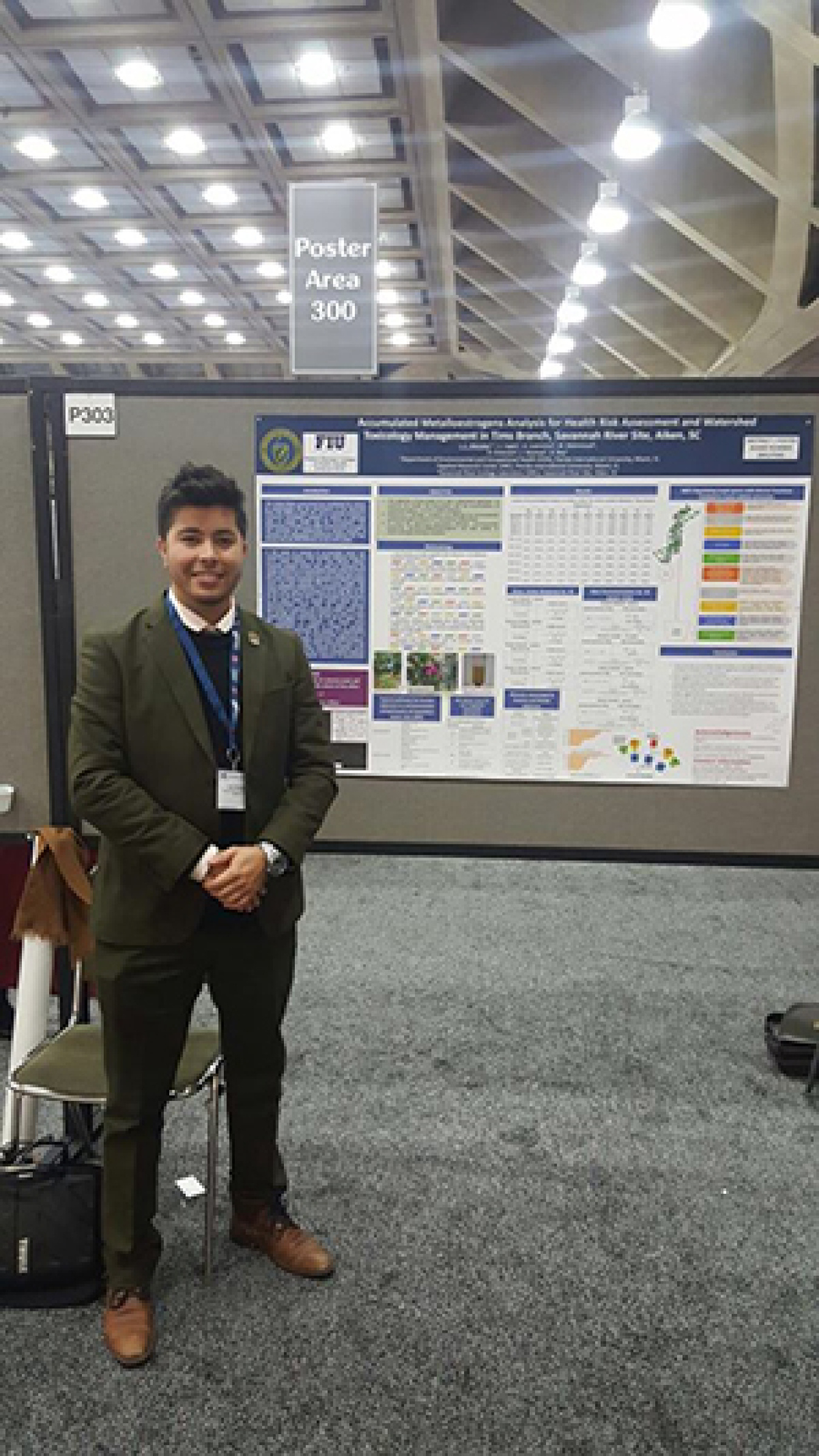 Photo 1 - Juan Morales - Society of Toxicology Expo_300 pixels.jpg