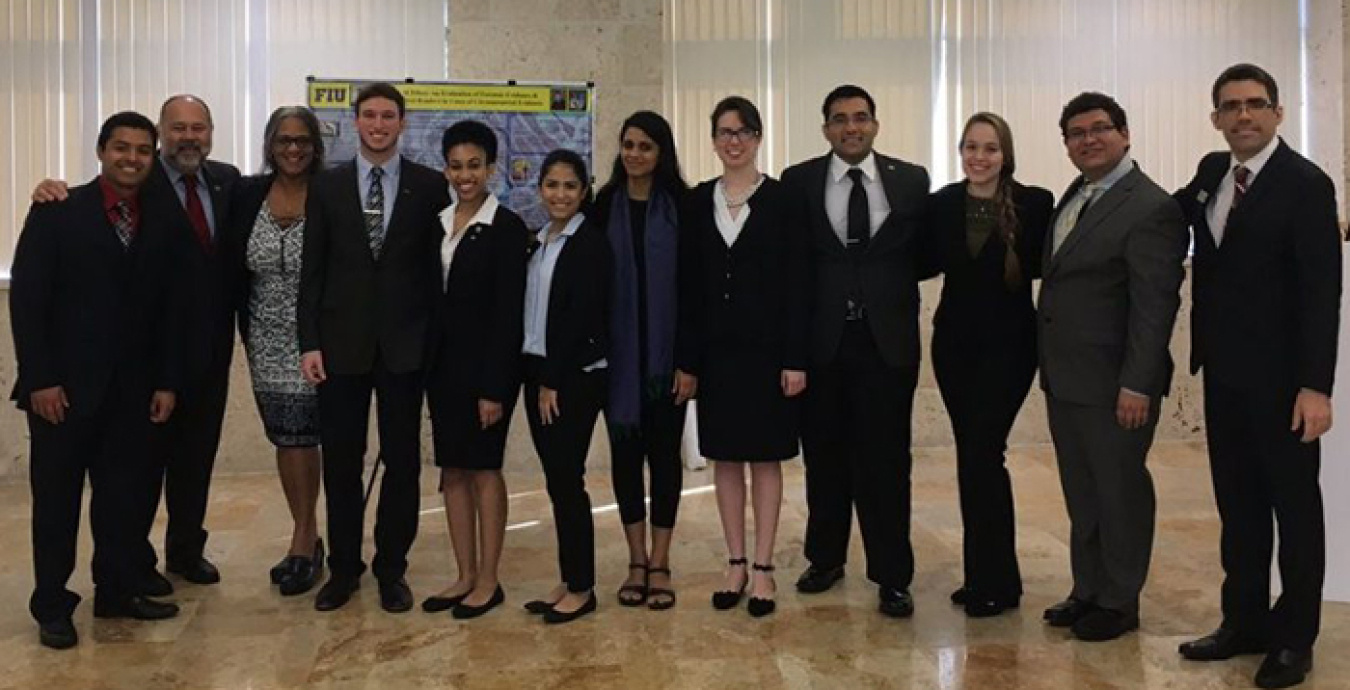 Photo 5 - AlexisSmoot 2- FIU Honor College Board of Directors_700 pixels.jpg