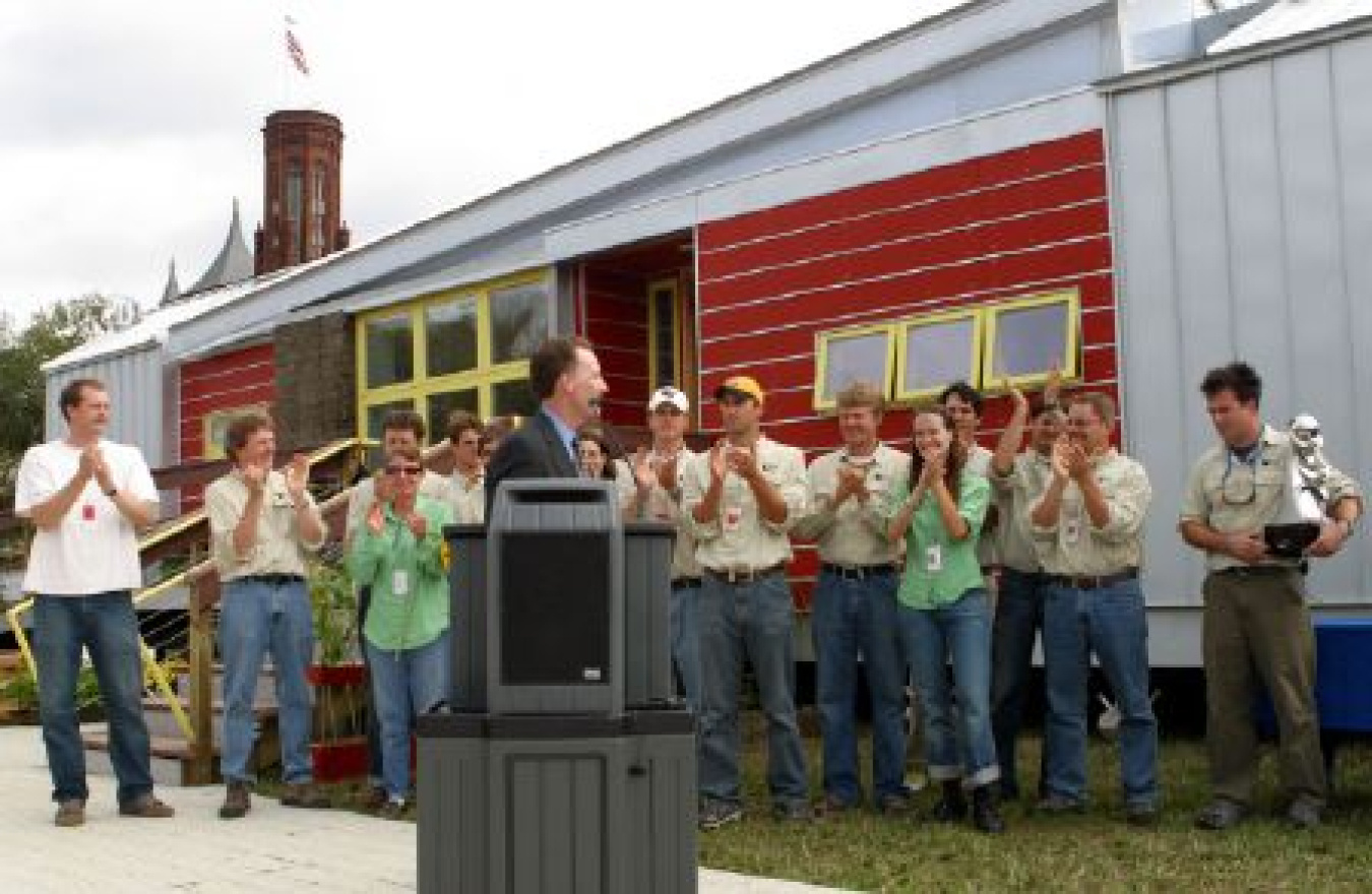 Solar Decathlon Winner Oct 14 2005.jpg