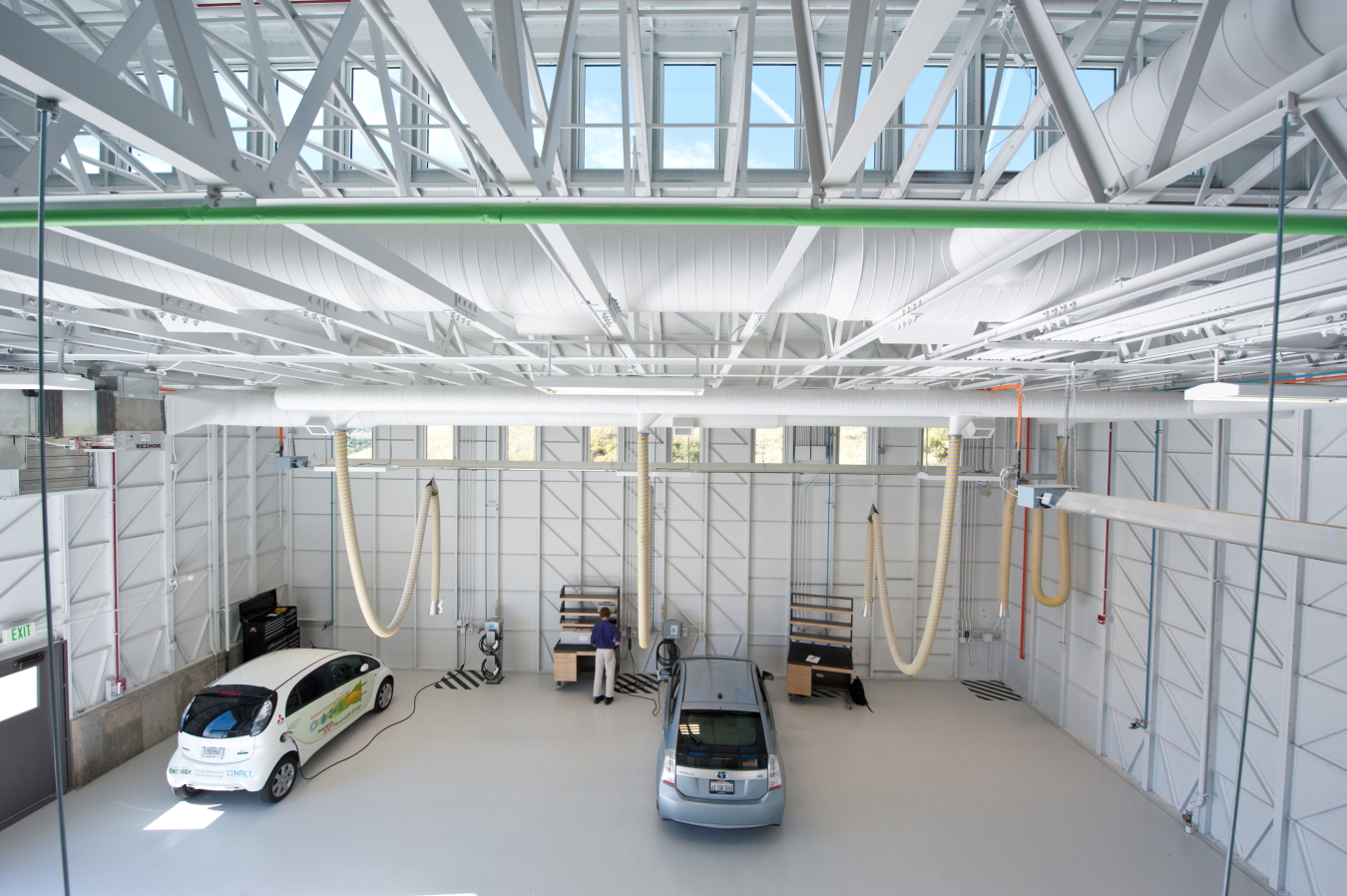 StartupSuccessVehiclePicture--3rdforrotator.jpg