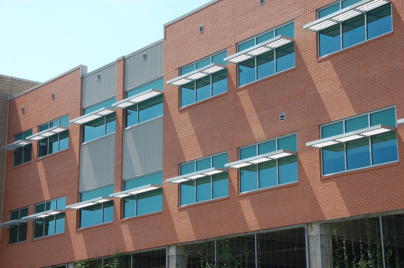 Window attachement in Louisiana for EERE Facebook and Blog May 2015 NREL owned photo.jpg