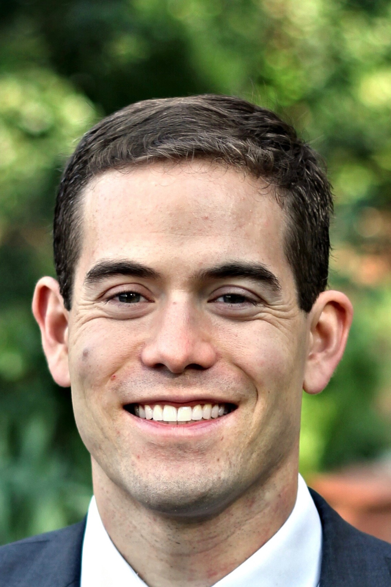 Headshot of Dr. Brian Walker.