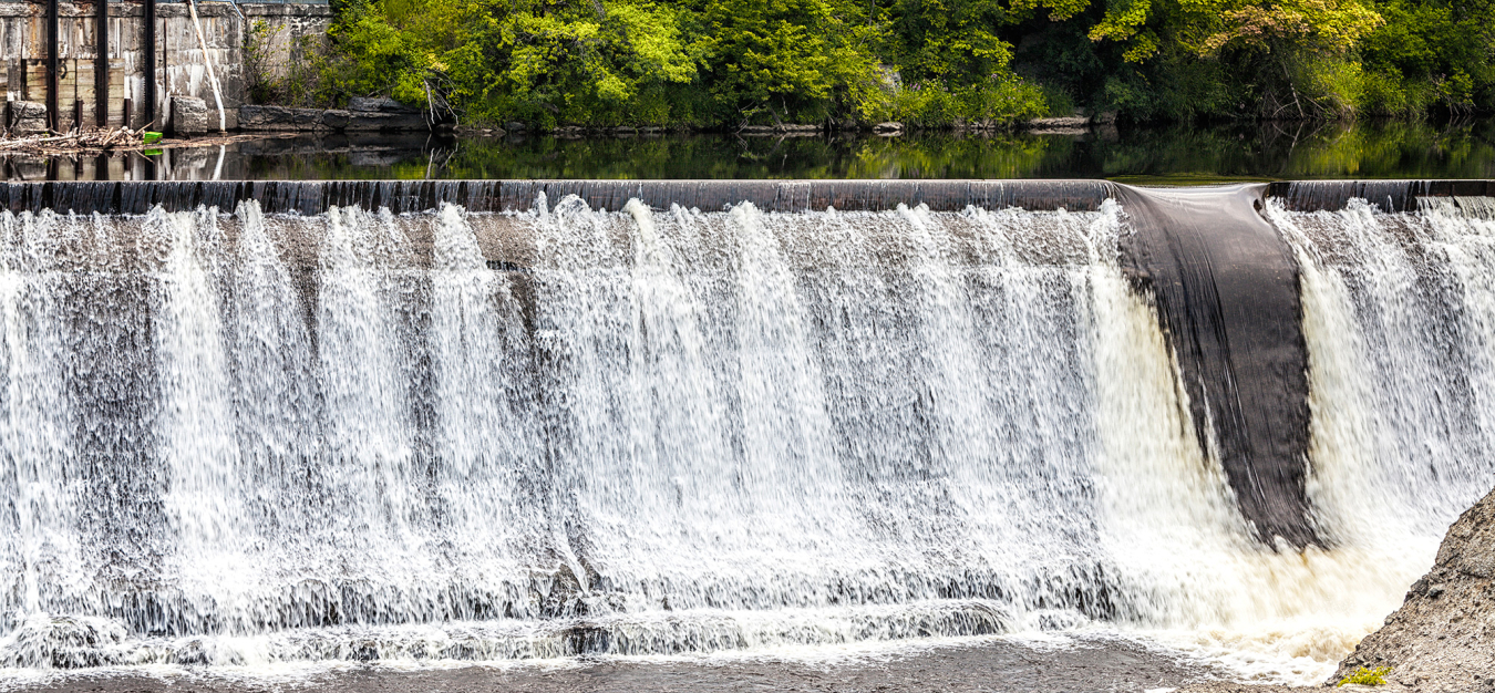 hero_waterfall_56075990.jpg
