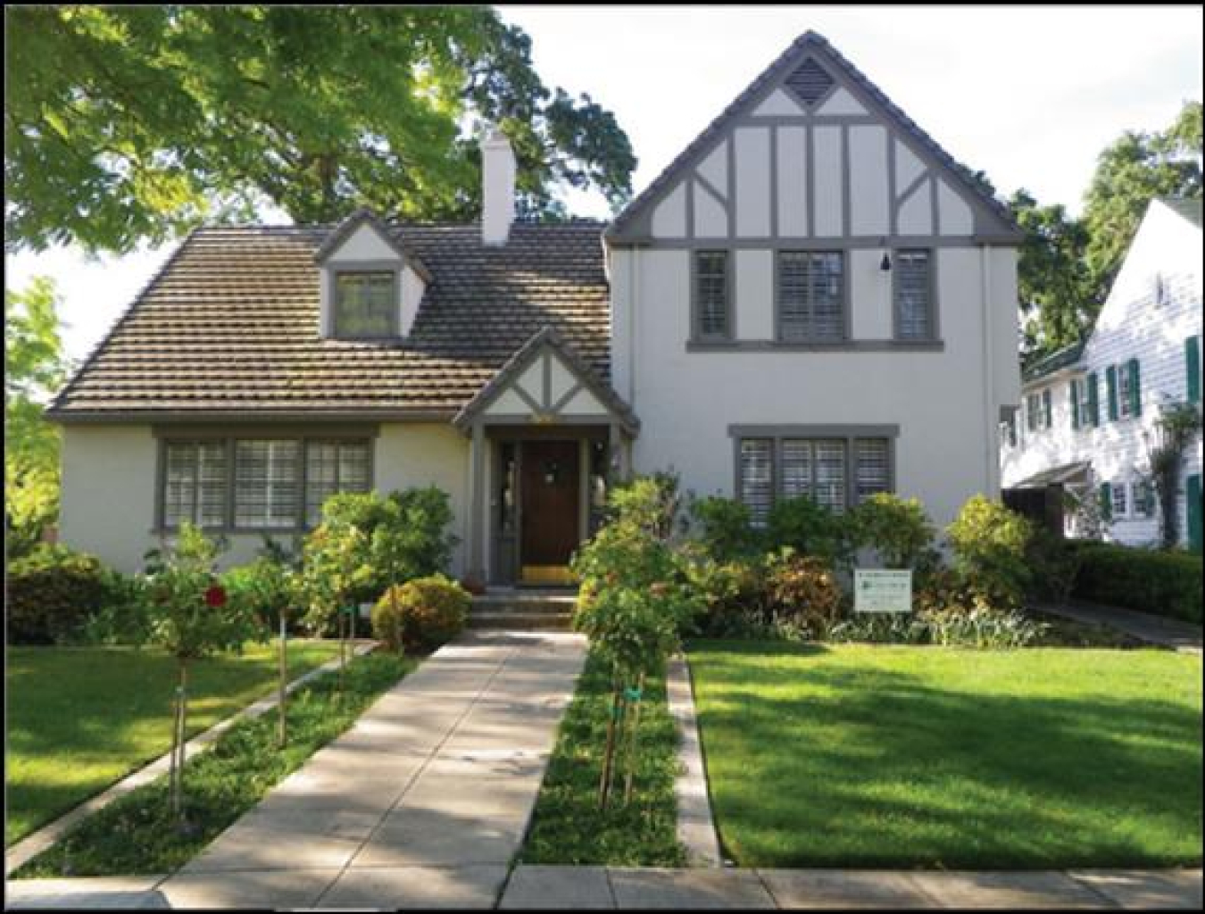 Image of the front of a house.