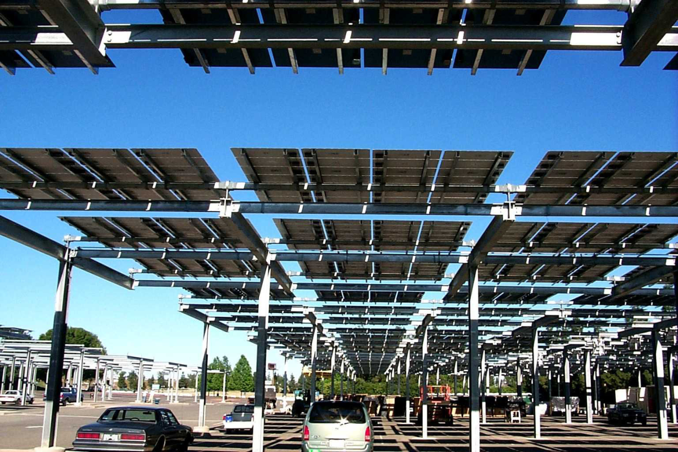 photo_pv_commercial_parking_sacramental_california_2009_high.jpg