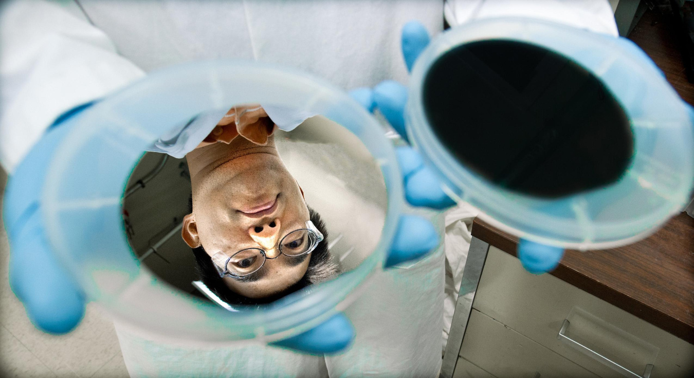 photo_pv_research_nrel_yuan_2010_high.JPG