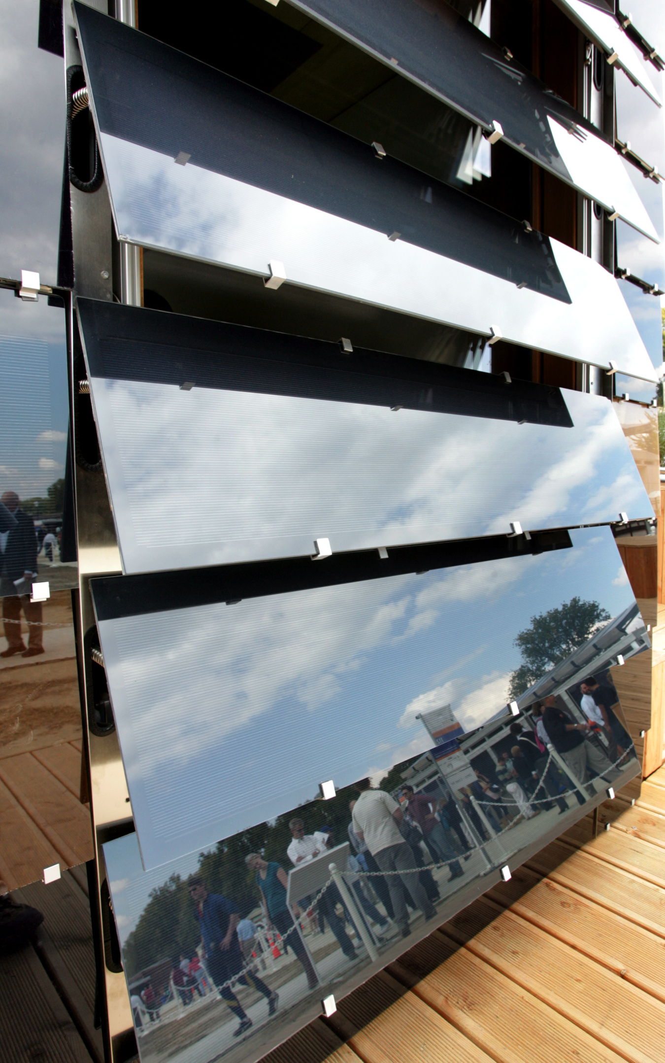 photo_pv_residential_solardecathlon_cigs_2009_high.jpg