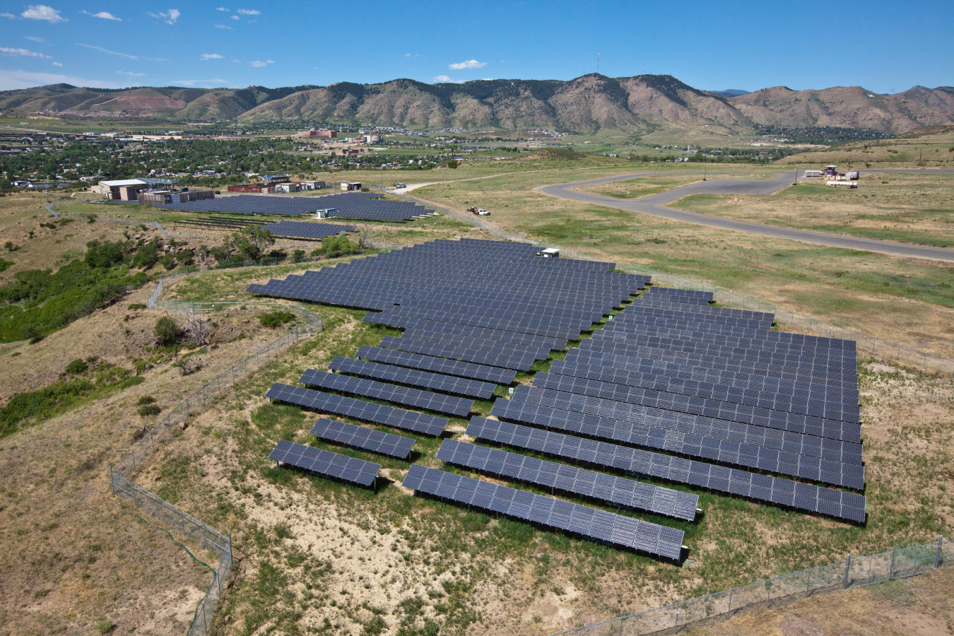 photo_pv_testing_nrel_southtablemountain_2010_high_0.JPG