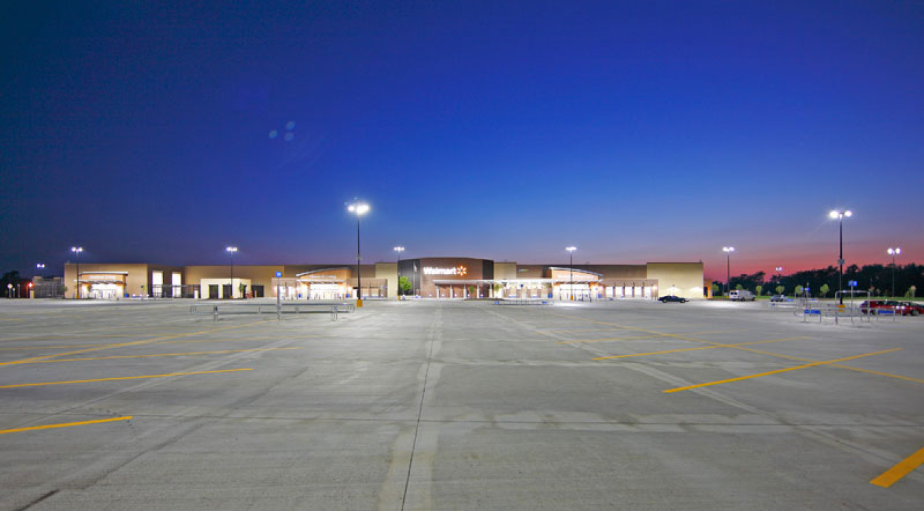 The LED Site Lighting Specification ensures light uniformity across approximately 500,000 square feet of parking surface at the Walmart Supercenter in Lawrence, Kansas. Eliminating bright and dark spots helps ensure safety and security.