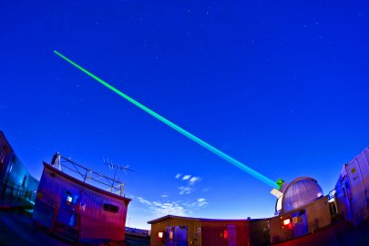 laser and space thumb