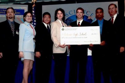 Ana Lauer (second from the left) on the Parkview HS team of the 2000 National Science Bowl.