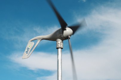 Distributed wind, small wind turbine