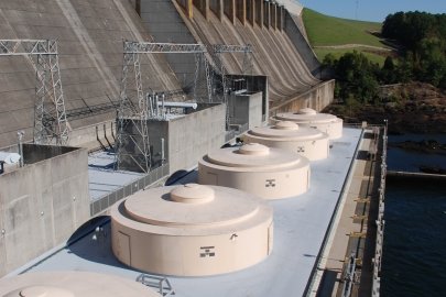 Front of Hartwell Dam