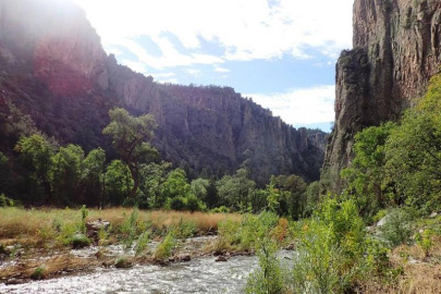 Deep learning improves stream discharge-based estimates of subsurface permeability, allowing scientists to create more accurate watershed models.