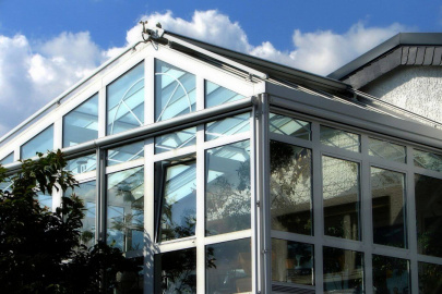Passive solar sunroom