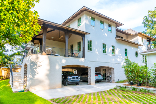 SCC Group and WATERSHED built this 5,750-square-foot custom home in Fairhope, Alabama, to the high performance criteria of the U.S. Department of Energy Zero Energy Ready Home (ZERH) program.