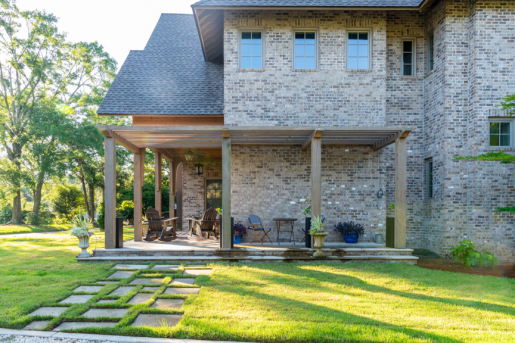 Scott Norman and WATERSHED built this 3,542-square-foot custom home in Fairhope, Alabama, to the high performance criteria of the U.S. Department of Energy Zero Energy Ready Home (ZERH) program.