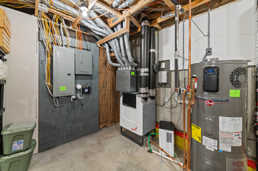 Deltec Homes and Greenacres High Performance Home Consulting built this 2,523-square-foot custom home in Hamilton, Ohio, to the high performance criteria of the U.S. Department of Energy’s Zero Energy Ready Home (ZERH) program.