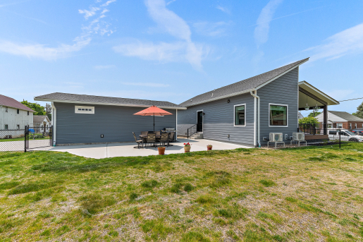 Deltec Homes and Greenacres High Performance Home Consulting built this 2,523-square-foot custom home in Hamilton, Ohio, to the high performance criteria of the U.S. Department of Energy’s Zero Energy Ready Home (ZERH) program.