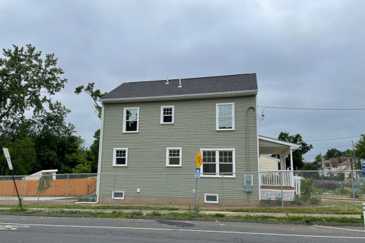 Habitat for Humanity North Central CT built this 1,396-square-foot affordable home in Hartford, Connecticut, to the high performance criteria of the U.S. Department of Energy’s Zero Energy Ready Home (ZERH) program.