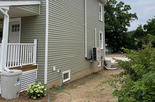 Habitat for Humanity North Central CT built this 1,396-square-foot affordable home in Hartford, Connecticut, to the high performance criteria of the U.S. Department of Energy’s Zero Energy Ready Home (ZERH) program.