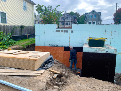 Habitat for Humanity North Central CT built this 1,396-square-foot affordable home in Hartford, Connecticut, to the high performance criteria of the U.S. Department of Energy’s Zero Energy Ready Home (ZERH) program.
