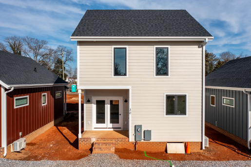 Howard Building Science built this 1,380-square-foot affordable home in Granite Falls, North Carolina, to the high performance criteria of the U.S. Department of Energy’s Zero Energy Ready Home (ZERH) program. 