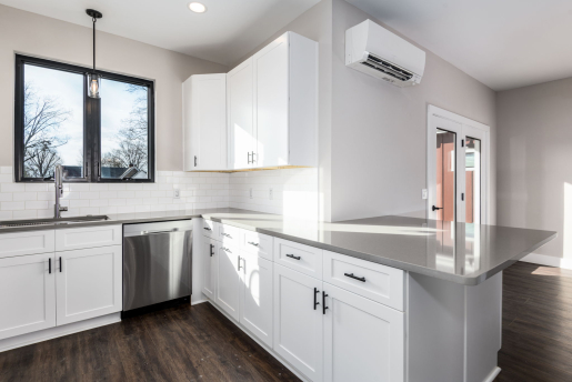 Howard Building Science built this 1,380-square-foot affordable home in Granite Falls, North Carolina, to the high performance criteria of the U.S. Department of Energy’s Zero Energy Ready Home (ZERH) program. 