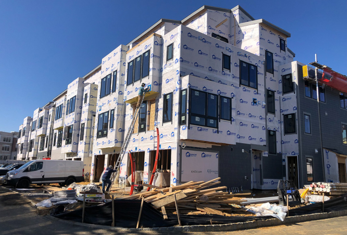 DOE Zero Energy Ready Home Case Study 2013: Garbett Homes, Herriman, UT