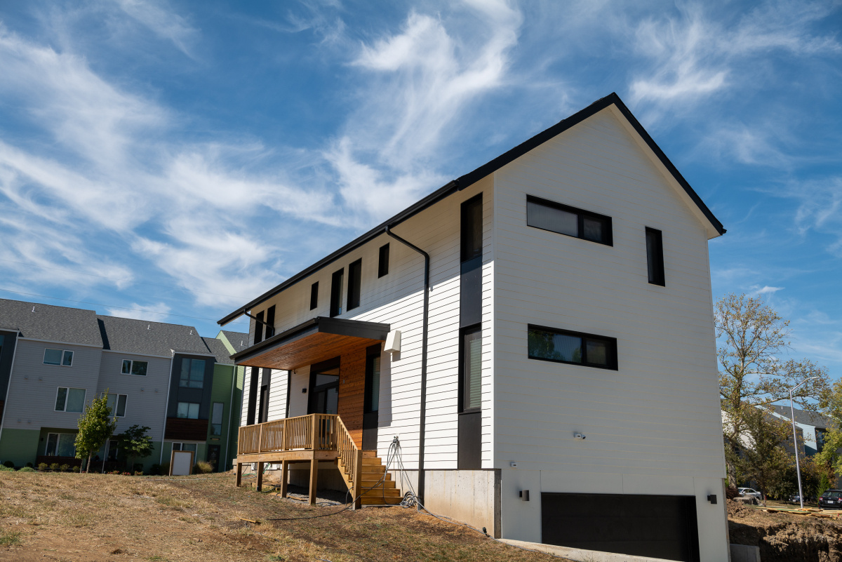 Kala Performance Homes built this 2,901-square-foot custom home in Kansas City, Missouri, to the high performance criteria of the U.S. Department of Energy’s Zero Energy Ready Home (ZERH) program.