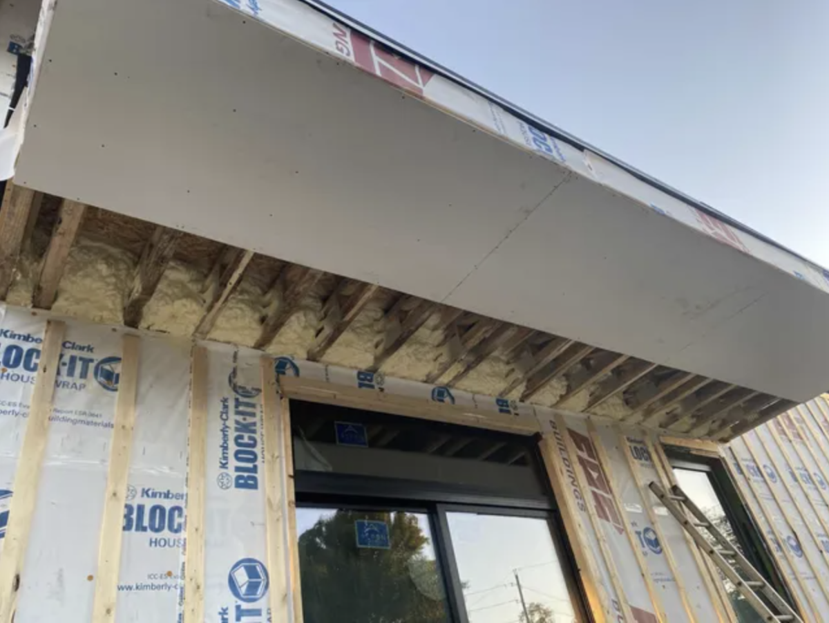 Kala Performance Homes built this 2,901-square-foot custom home in Kansas City, Missouri, to the high performance criteria of the U.S. Department of Energy’s Zero Energy Ready Home (ZERH) program.
