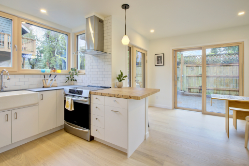 Targa Homes built this 1,000-square-foot custom home in Seattle, Washington, to the high performance criteria of the U.S. Department of Energy’s Zero Energy Ready Home (ZERH) program.