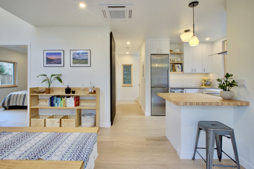 Targa Homes built this 1,000-square-foot custom home in Seattle, Washington, to the high performance criteria of the U.S. Department of Energy’s Zero Energy Ready Home (ZERH) program.