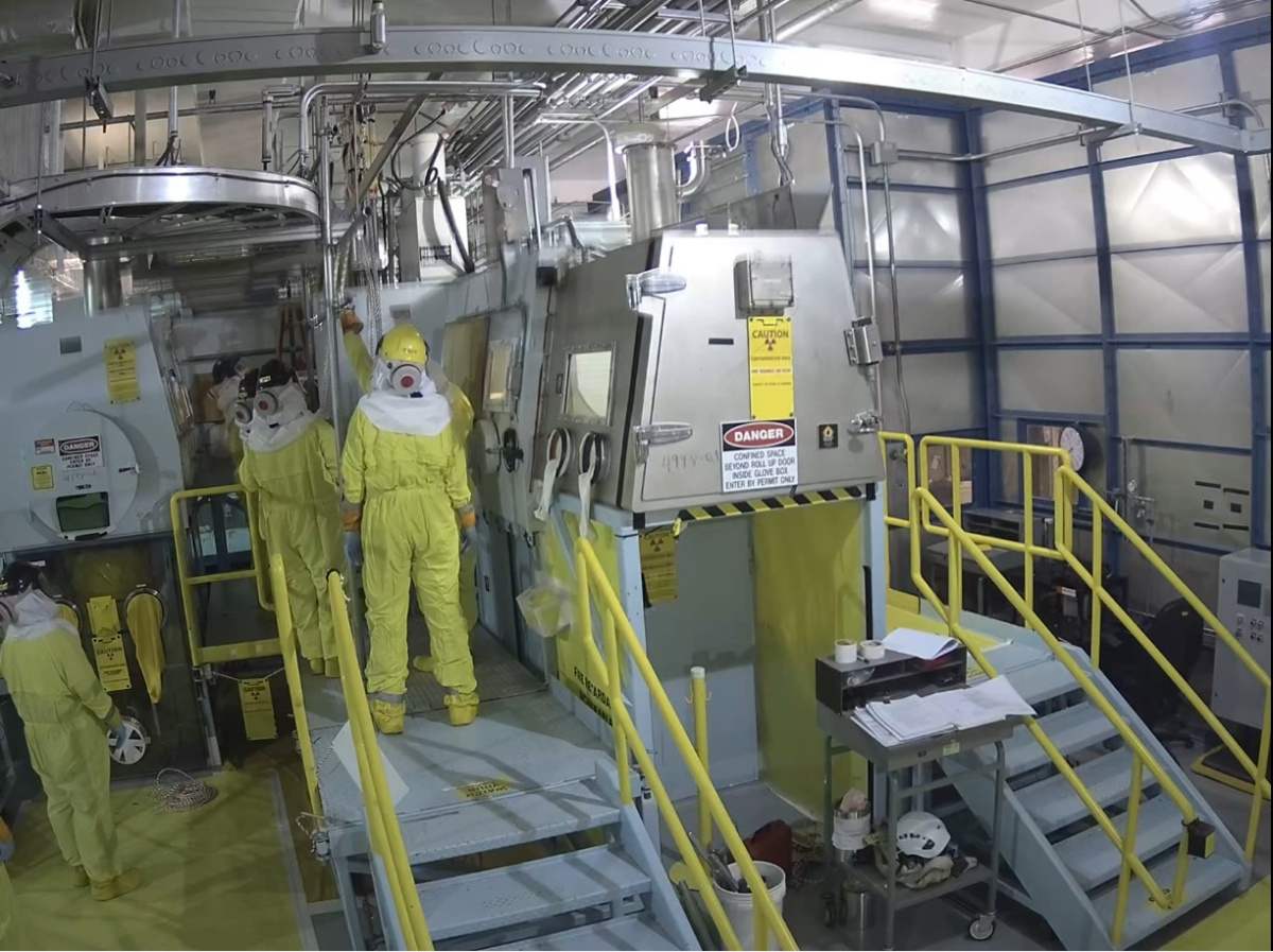 New drum crusher installation at Oak Ridge.