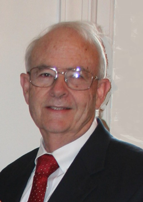 A headshot of Carter Ward.