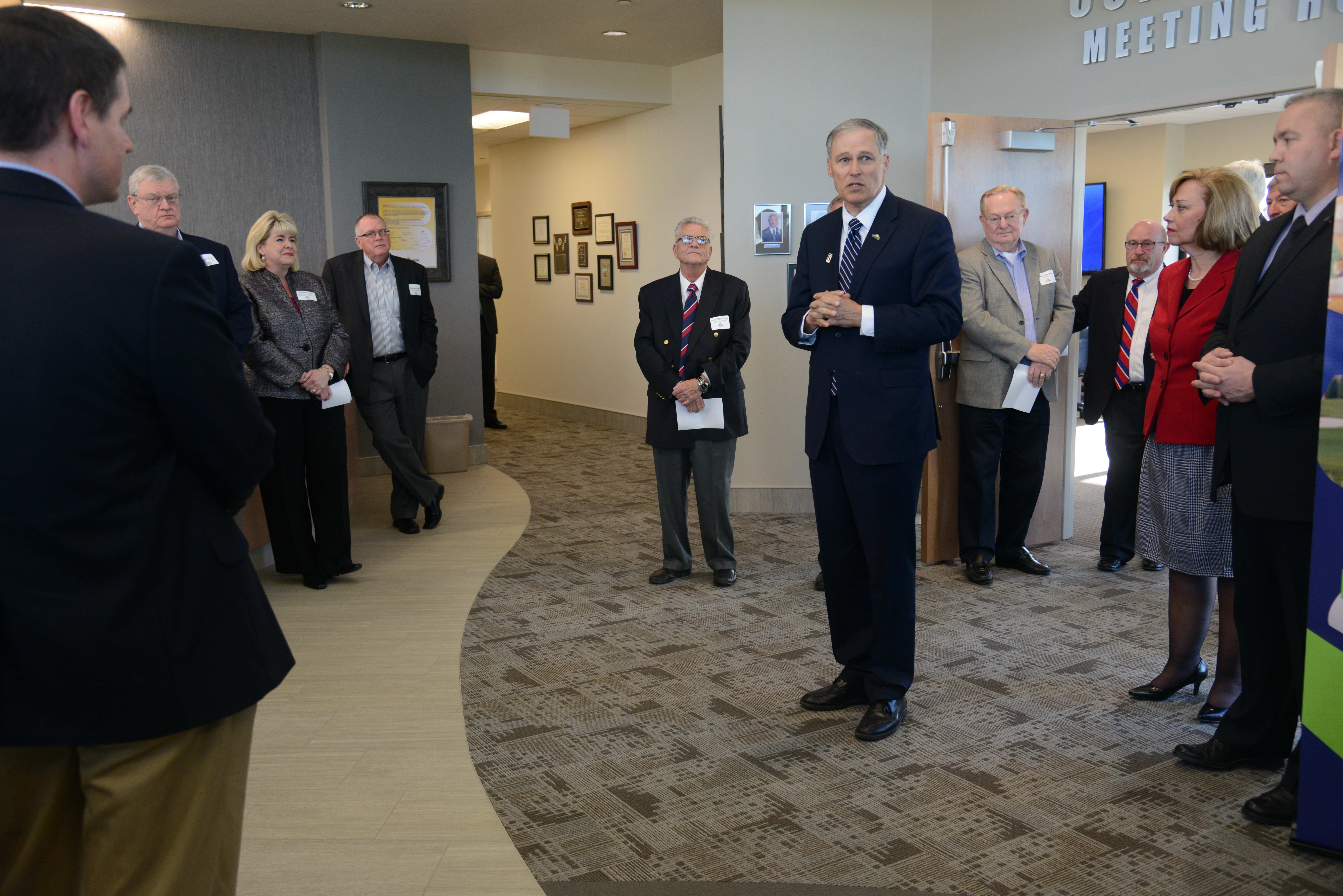 Washington State Governor Jay Inslee discusses the park with the team and Tri-Cities community leaders Washington State Governor Jay Inslee discusses the park with the team and Tri-Cities community leaders