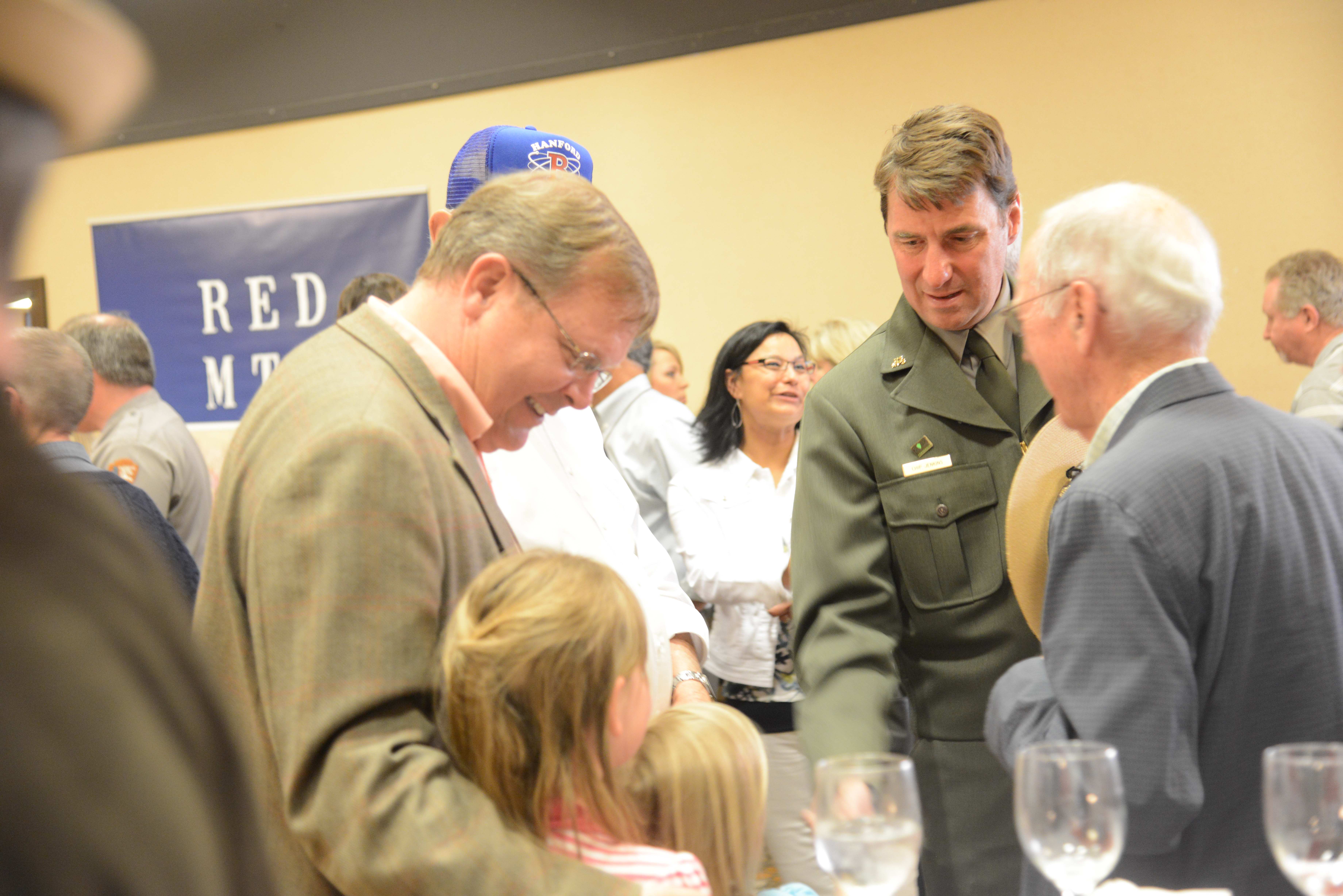 Tri-Cities community meets the park service Tri-Cities community meets the park service
