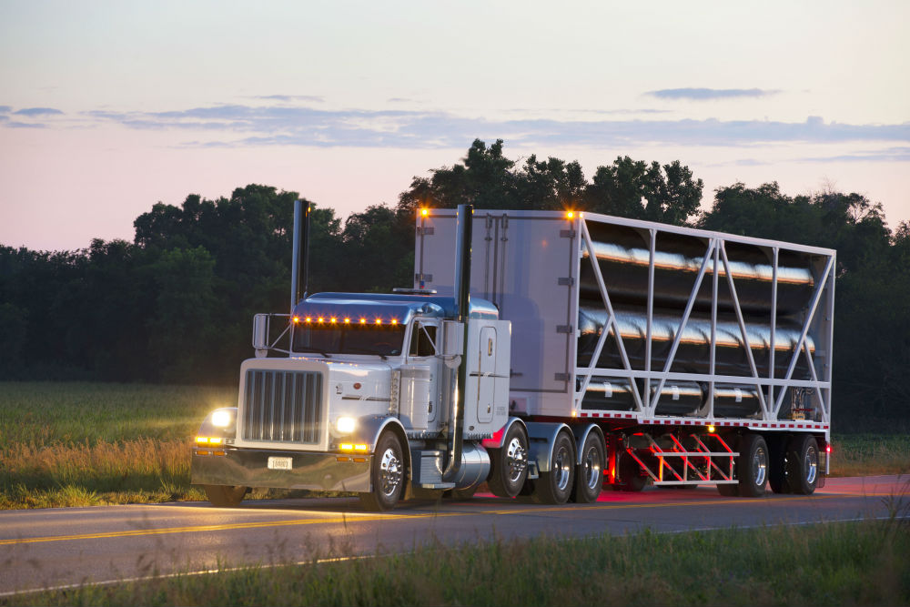 Photo of carbon fiber trailers courtesy of Hexagon Lincoln