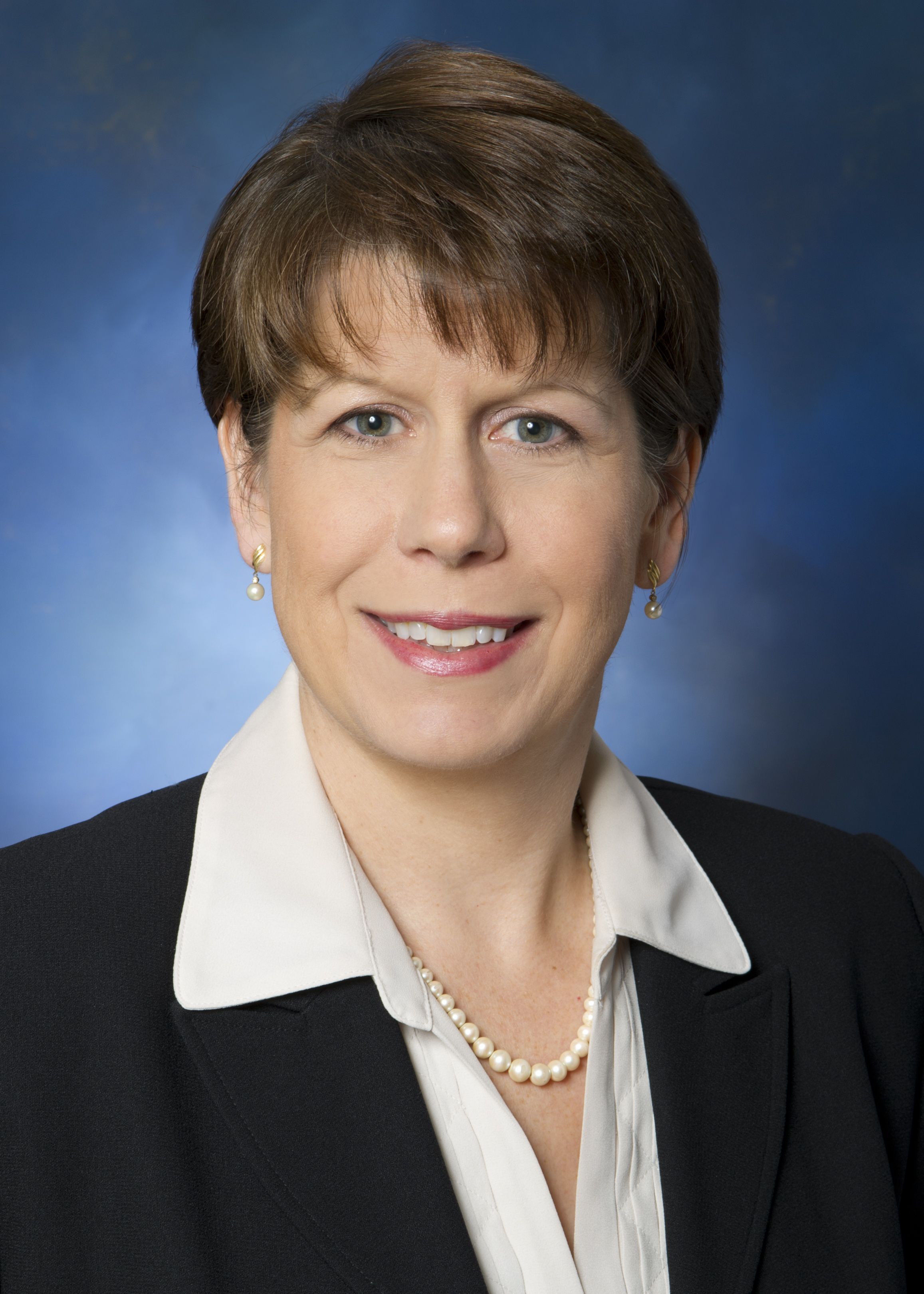 Photo of Leslie Nicholls.