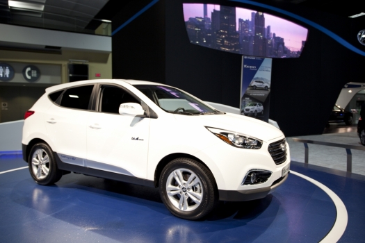 Washington Auto Show Spotlight How Fuel Cell Electric Vehicles Work The Hyundai Tucson Fcev Is Curly Available For Lease In Southern California Less Than 500
