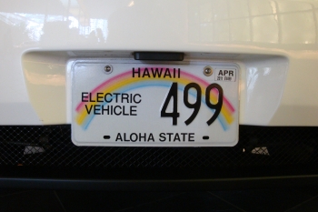 An electric vehicle in Hawaii. A new Clean Cities guide highlights electric vehicle readiness projects from throughout the country. | Photo by Ken Kelly, National Renewable Energy Laboratory An electric vehicle in Hawaii. A new Clean Cities guide highlights electric vehicle readiness projects from throughout the country. | Photo by Ken Kelly, National Renewable Energy Laboratory