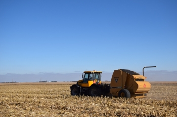 In a traditional corn harvest, corn stover (the remaining husks, stalks, stems, and leaves) is left on the field. Some corn stover can be used for animal feed and bedding, and farmers know that a <a href="http://www.sciencedirect.com/science/article/pii/S0306261912005508" target="_blank">base amount must be left on the field</a> for healthy crop generation. However, the remaining corn stover does not have a use. Farmers such can harvest it and sell it to a cellulosic biorefinery for the financial benefit of their farms. This photo shows harvesting equipment at an <a href="http://www.energy.gov/eere/articles/five-harvesting-technologies-are-making-biofuels-more-competitive-marketplace" target="_blank">FDC Enterprises Demonstration Site</a> near POET-DSMâs Project LIBERTY. In a traditional corn harvest, corn stover (the remaining husks, stalks, stems, and leaves) is left on the field. Some corn stover can be used for animal feed and bedding, and farmers know that a <a href="http://www.sciencedirect.com/science/article/pii/S0306261912005508" target="_blank">base amount must be left on the field</a> for healthy crop generation. However, the remaining corn stover does not have a use. Farmers such can harvest it and sell it to a cellulosic biorefinery for the financial benefit of their farms. This photo shows harvesting equipment at an <a href="http://www.energy.gov/eere/articles/five-harvesting-technologies-are-making-biofuels-more-competitive-marketplace" target="_blank">FDC Enterprises Demonstration Site</a> near POET-DSMâs Project LIBERTY.