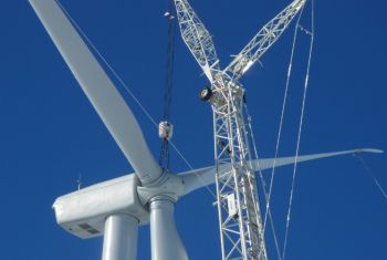 A wind turbine is installed at the Crow Lake Wind project, just east of Chamberlain, S.D. | Photo Courtesy of East River Electric Power Cooperative A wind turbine is installed at the Crow Lake Wind project, just east of Chamberlain, S.D. | Photo Courtesy of East River Electric Power Cooperative