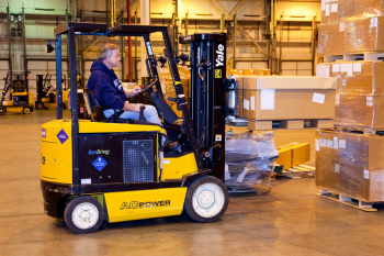 Fuel cells, which work like batteries but donât run down or need recharging, are ideal for powering material handling equipment, like forklifts and airport baggage carts, because they reduce recharging time and cut carbon pollution. This is helping them become more mainstream in the U.S., with more than 4,000 vehicles in operation in 2012, and this year, they might even be helping bring you holidays to you. | Photo courtesy of Plug Power, Inc. Fuel cells, which work like batteries but donât run down or need recharging, are ideal for powering material handling equipment, like forklifts and airport baggage carts, because they reduce recharging time and cut carbon pollution. This is helping them become more mainstream in the U.S., with more than 4,000 vehicles in operation in 2012, and this year, they might even be helping bring you holidays to you. | Photo courtesy of Plug Power, Inc.