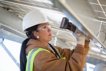 American solar power continued its rapid growth in 2015, adding new jobs 12 times faster than the rest of the economy, while saving customers tens of millions of dollars per year on energy bills. | Photo courtesy of O2emc. American solar power continued its rapid growth in 2015, adding new jobs 12 times faster than the rest of the economy, while saving customers tens of millions of dollars per year on energy bills. | Photo courtesy of O2emc.