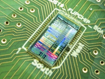 OptiBitâs product brings the high bandwidth and energy efficiency of fiber optics to computer chips, helping data centers keep up with ballooning volumes of electronic information while saving energy. | <em>Photo courtesy of OptiBit</em> OptiBitâs product brings the high bandwidth and energy efficiency of fiber optics to computer chips, helping data centers keep up with ballooning volumes of electronic information while saving energy. | <em>Photo courtesy of OptiBit</em>