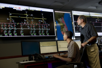 Inside Florida Power & Light's Transmission Performance Diagnostic Center. | Photo courtesy of Florida Power & Light. Inside Florida Power & Light's Transmission Performance Diagnostic Center. | Photo courtesy of Florida Power & Light.