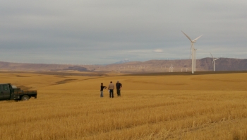 Project team members from WFIP 2 meet at the Biglow Canyon Wind Farm, a data-collection site in Sherman County, Oregon. Photo courtesy: Justin Sharp/Vaisala Project team members from WFIP 2 meet at the Biglow Canyon Wind Farm, a data-collection site in Sherman County, Oregon. Photo courtesy: Justin Sharp/Vaisala