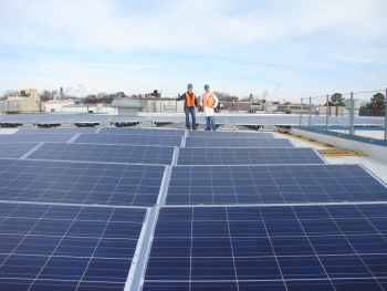Wrigley Manufacturing Company is using solar energy to help run its Altoids manufacturing plant in Chattanooga, Tennessee. | Photo courtesy of Chris Davis, Tennessee Solar Institute. Wrigley Manufacturing Company is using solar energy to help run its Altoids manufacturing plant in Chattanooga, Tennessee. | Photo courtesy of Chris Davis, Tennessee Solar Institute.