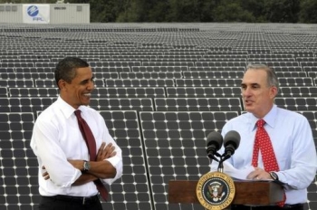 In 2009, at the DeSoto Next Generation Solar Energy Center, President Obama announced the launch of the $3.4 billion Smart Grid Investment Grant program. In 2009, at the DeSoto Next Generation Solar Energy Center, President Obama announced the launch of the $3.4 billion Smart Grid Investment Grant program.